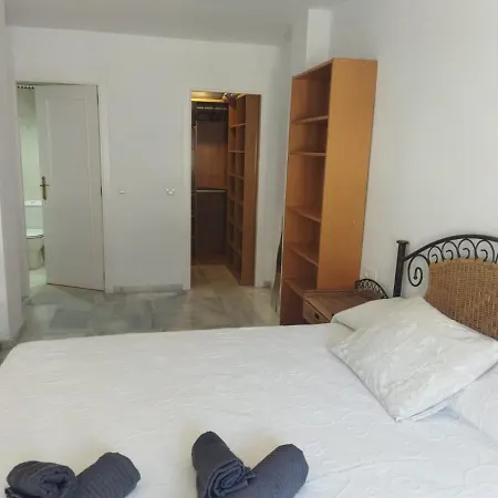 Piso Tres Dormitorios, Dos Banos, Garaje, Casco Urbano * Marbella