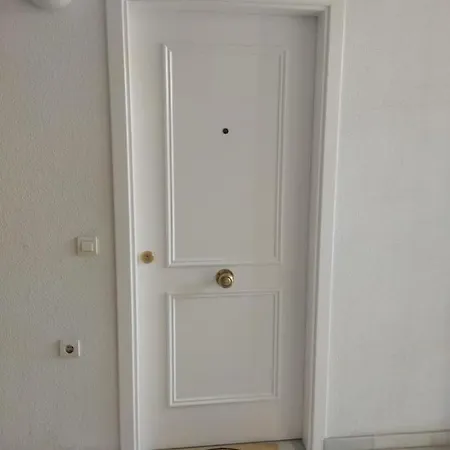 Piso Tres Dormitorios, Dos Banos, Garaje, Casco Urbano Marbella